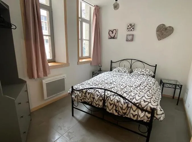 APPARTEMENT neuf au centre ville situé au rdc avec terrasse